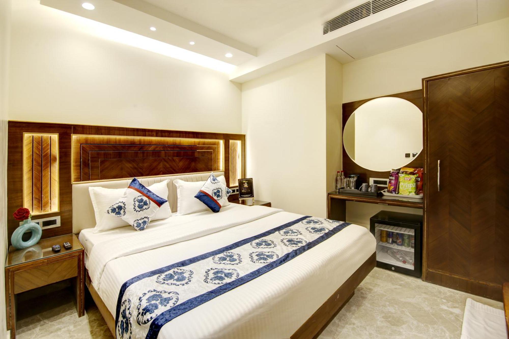 The Vanson Pride Delhi New Delhi Exteriör bild